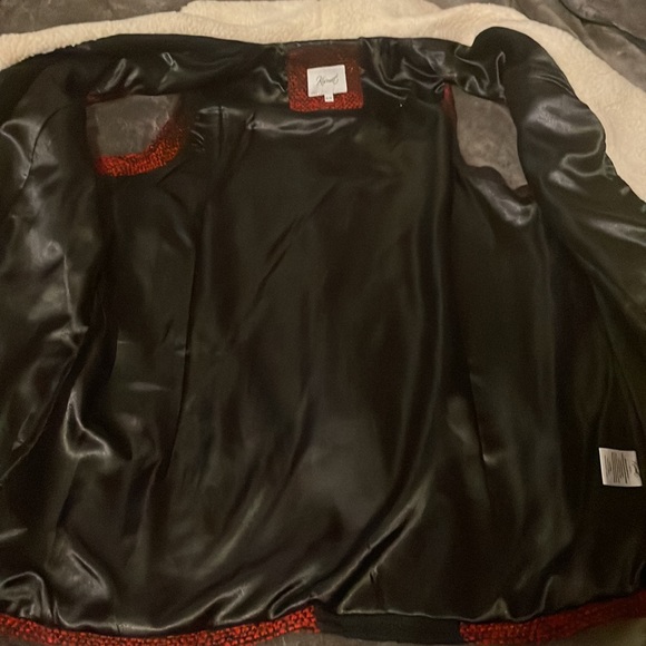 Never worn black/red polyester/wool vest - faux lamb collar and polyester lining - Picture 6 of 14